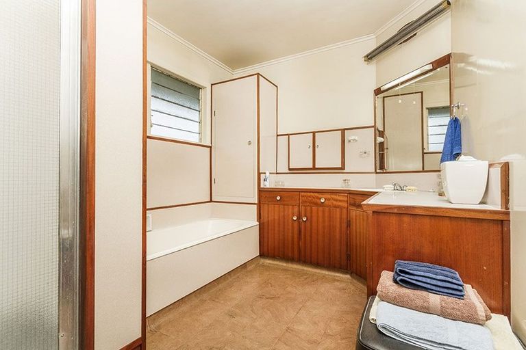 Photo of property in 310 Hurstmere Road, Takapuna, Auckland, 0622