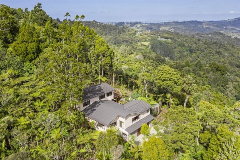 Photo of property in 45 Jonkers Road, Waitakere, Henderson, 0782