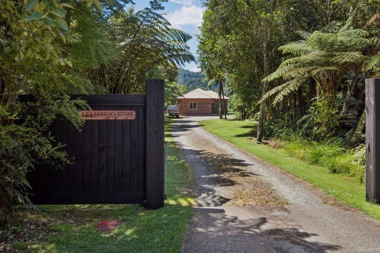 Photo of property in 483 Spencer Road, Lake Tarawera, Rotorua, 3076