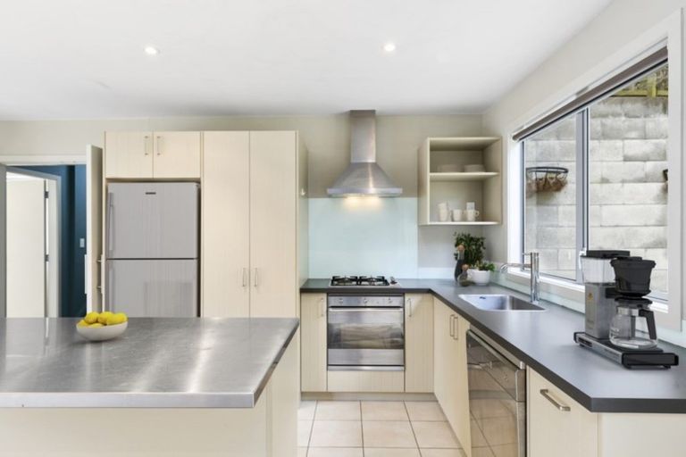 Photo of property in 58g Woodland Road, Johnsonville, Wellington, 6037