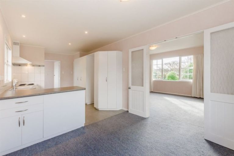 Photo of property in 40 Moana Road, Paraparaumu, 5032