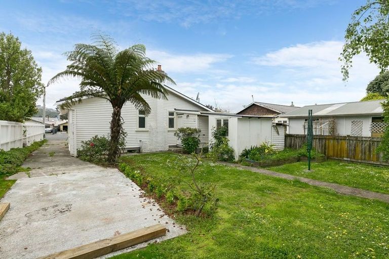 Photo of property in 4 Burnham Street, Petone, Lower Hutt, 5012
