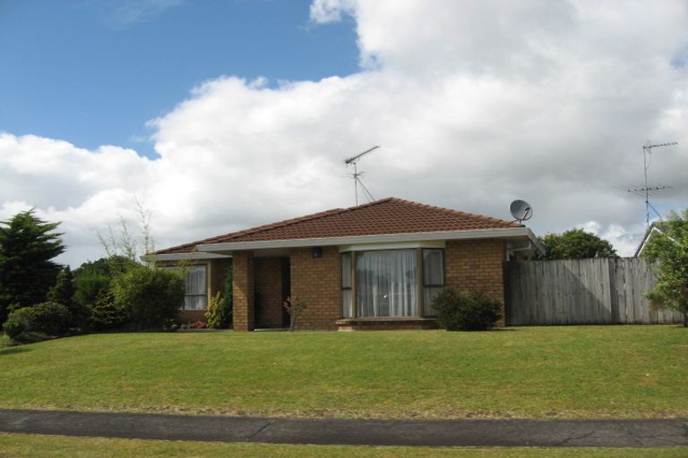 Photo of property in 6 Perotti Place, Conifer Grove, Takanini, 2112