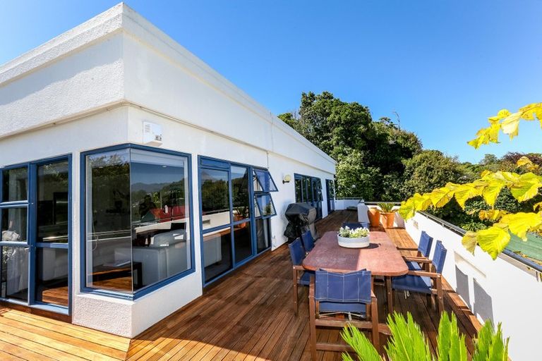 Photo of property in 117 Mangorei Road, Merrilands, New Plymouth, 4312