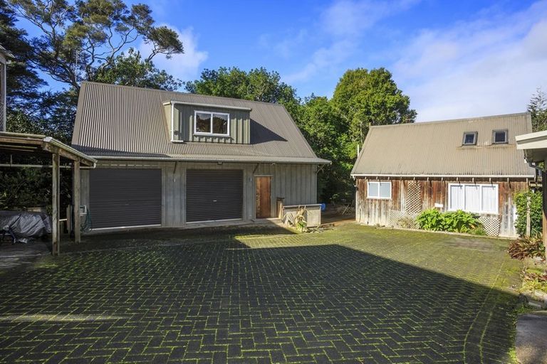 Photo of property in 18 Dene Court Lane, Greenhithe, Auckland, 0632
