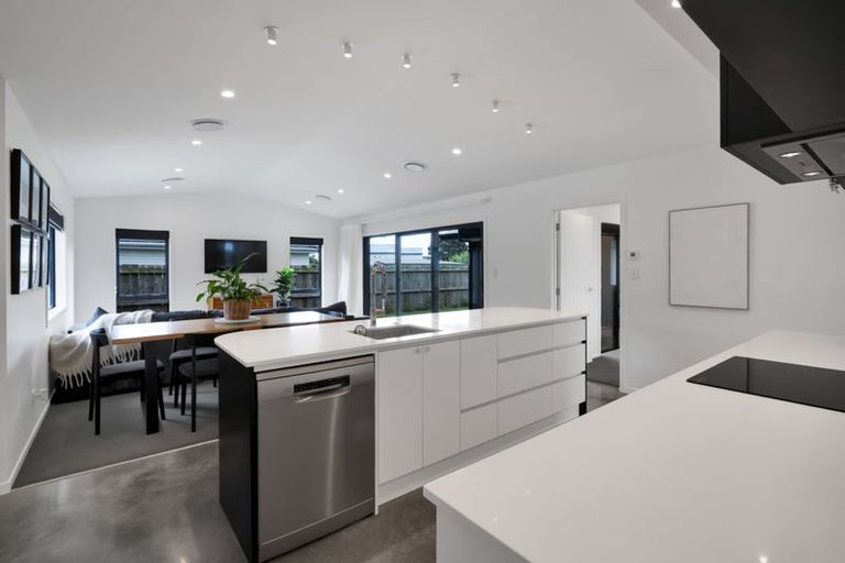 Photo of property in 65 Bayly Road, Blagdon, New Plymouth, 4310