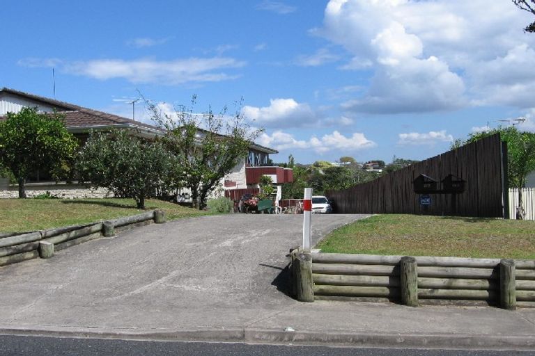 Photo of property in 2/31 Cliff Road, Torbay, Auckland, 0630