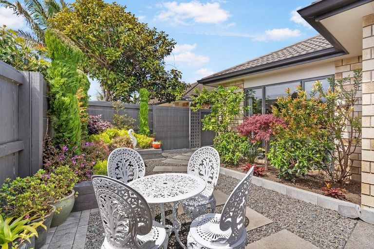 Photo of property in 14 Putaka Place, Papamoa Beach, Papamoa, 3118