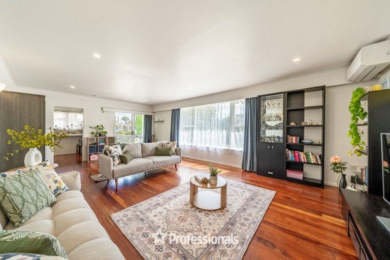 Photo of property in 10 Gray Avenue, Paraparaumu Beach, Paraparaumu, 5032