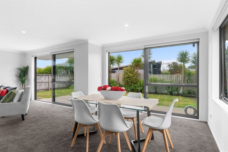 Photo of property in 32 Kedge Drive, Mangawhai, 0505