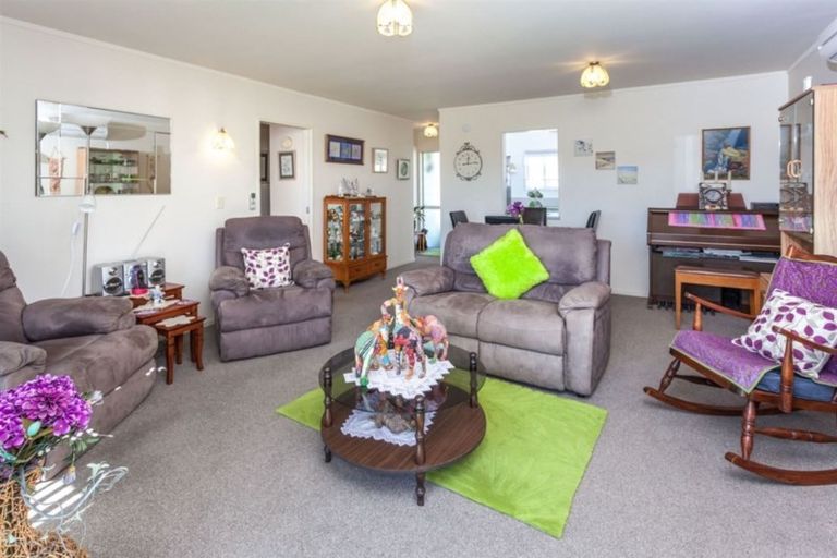 Photo of property in 16/9 Campbell Close, Whangamata, 3620