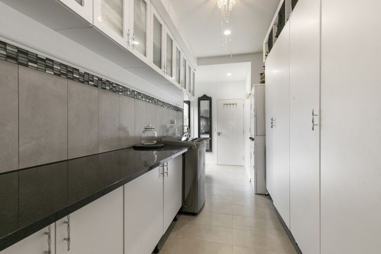 Photo of property in 23 Meadowbank Drive, Belmont, Lower Hutt, 5010