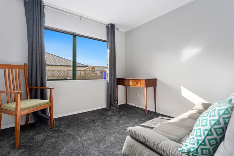 Photo of property in 16 Edgewater Grove, Whakatane, 3120