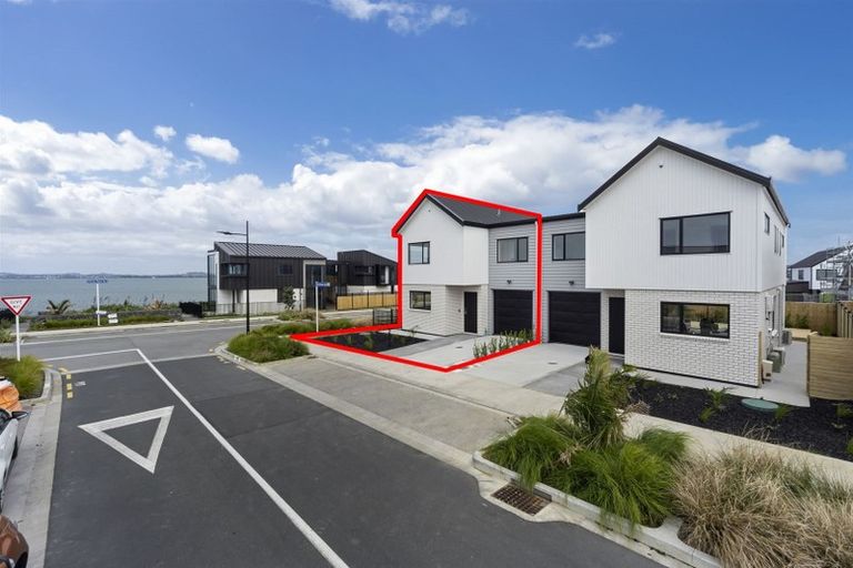 Photo of property in 17 Ocean Breeze Avenue, Hobsonville, Auckland, 0616