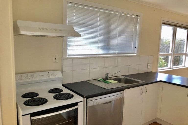 Photo of property in 594 Glenfield Road, Bayview, Auckland, 0629