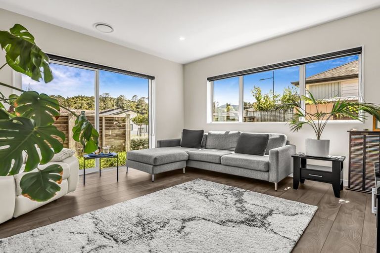 Photo of property in 21 Jeroboam Loop, Kumeu, 0810