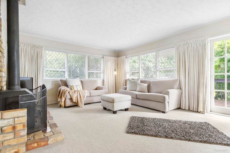 Photo of property in 4 Libra Street, Glen Eden, Auckland, 0602