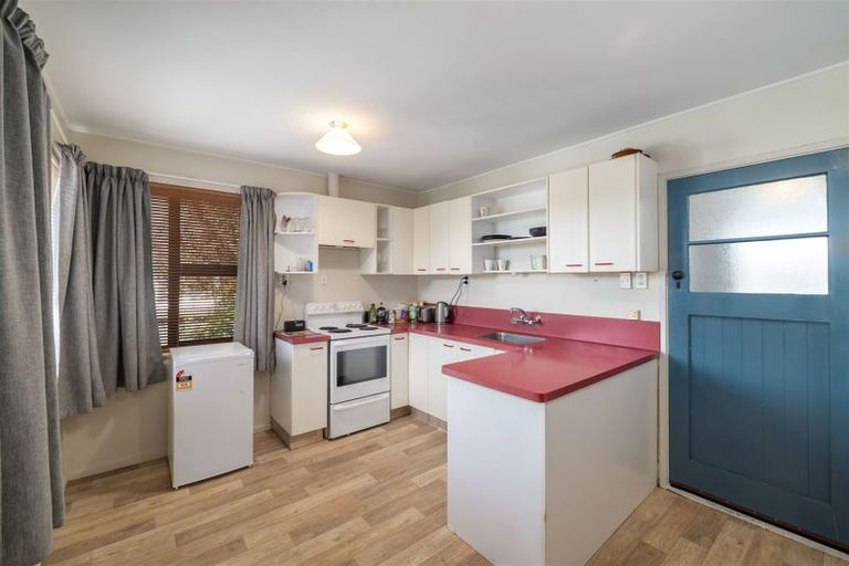 Photo of property in 28 Rowcliffe Crescent, Avonside, Christchurch, 8061