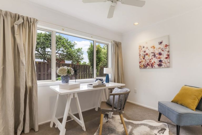 Photo of property in 2 Ashdown Place, Pahurehure, Papakura, 2113