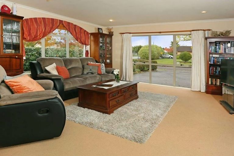 Photo of property in 1 Braestar Court, Henderson, Auckland, 0612