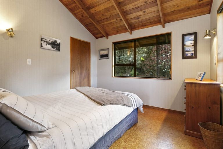 Photo of property in 161 Shaw Road, Oratia, Auckland, 0604