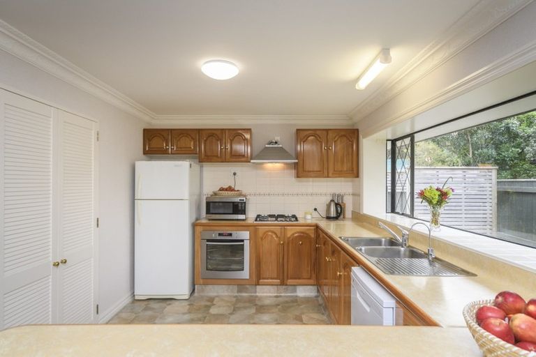 Photo of property in 18 Hanmer Place, Highbury, Palmerston North, 4412