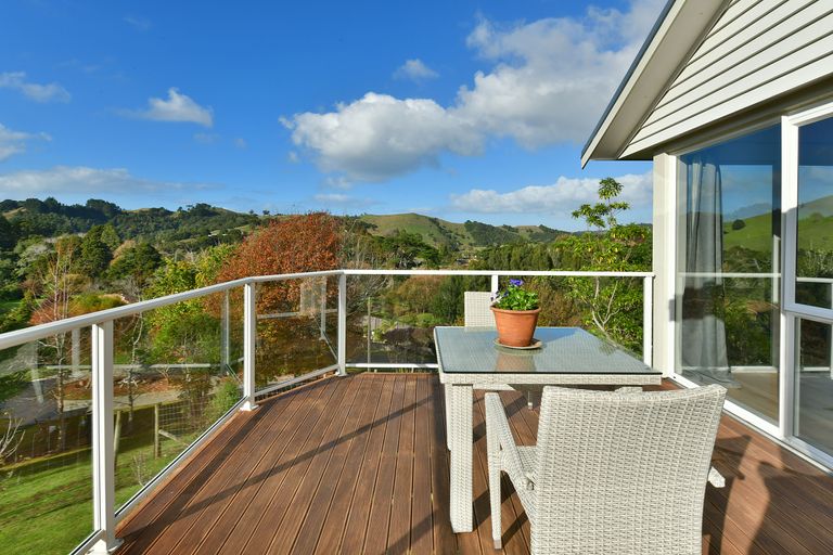 Photo of property in 60 Puhoi Road, Puhoi, Warkworth, 0994