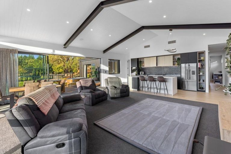 Photo of property in 87 Black Peak Road, Wanaka, 9382