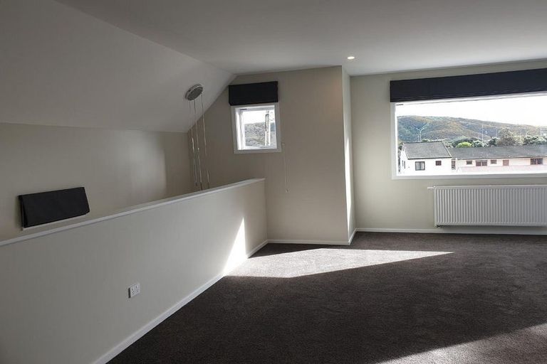 Photo of property in 34 Paremata Crescent, Paremata, Porirua, 5024