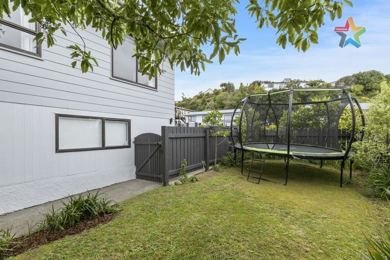 Photo of property in 13 Tarras Grove, Kelson, Lower Hutt, 5010