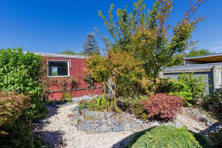 Photo of property in 35 Rhodes Street, Waimate, 7924