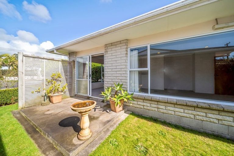 Photo of property in 4 Massey Street, Westown, New Plymouth, 4310