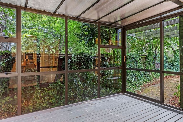 Photo of property in 1/10 Rembrandt Place, Burnside, Christchurch, 8053