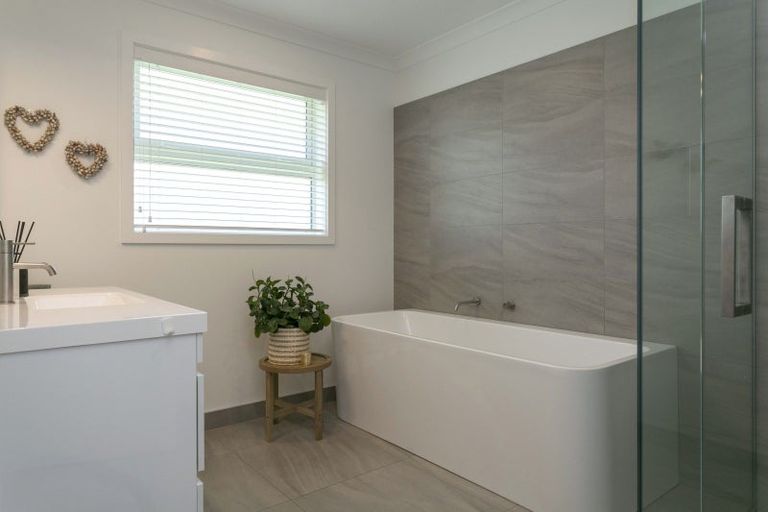 Photo of property in 120 Harakeke Drive, Wharewaka, Taupo, 3330