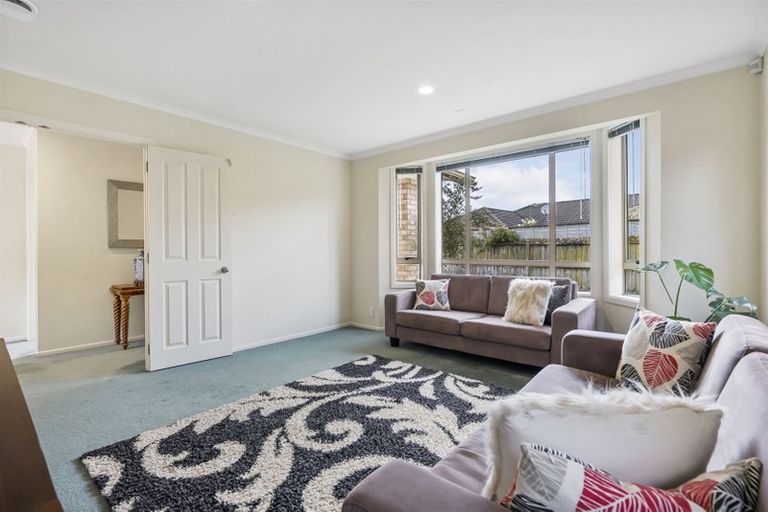 Photo of property in 44 Redcastle Drive, East Tamaki, Auckland, 2013