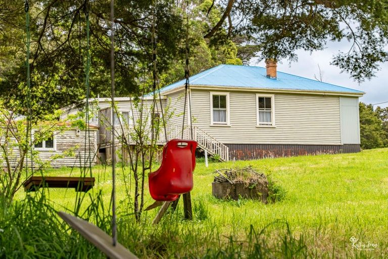 Photo of property in 27 Donnellys Station Road, Donnellys Crossing, Dargaville, 0379