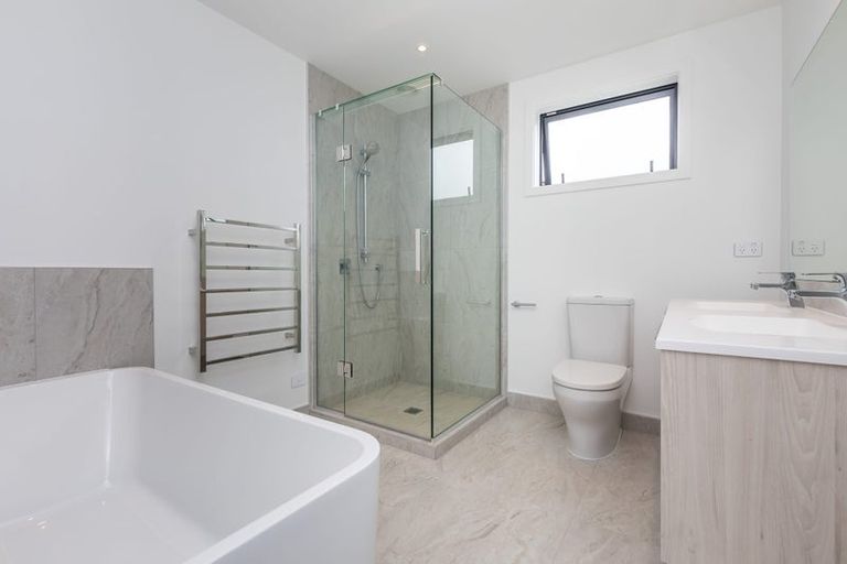 Photo of property in 9 Kumukumu Road, Long Bay, Auckland, 0630