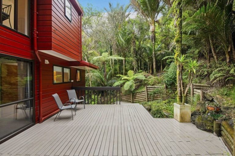 Photo of property in 64 Wood Bay Road, Titirangi, Auckland, 0604