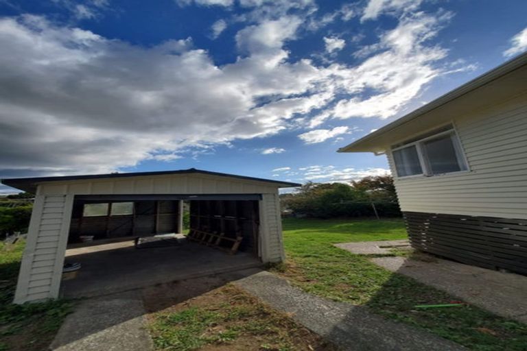 Photo of property in 15 Whiteman Road, Kawakawa, 0210