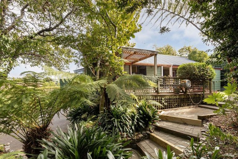 Photo of property in 116b Harbour View Road, Omokoroa, 3114