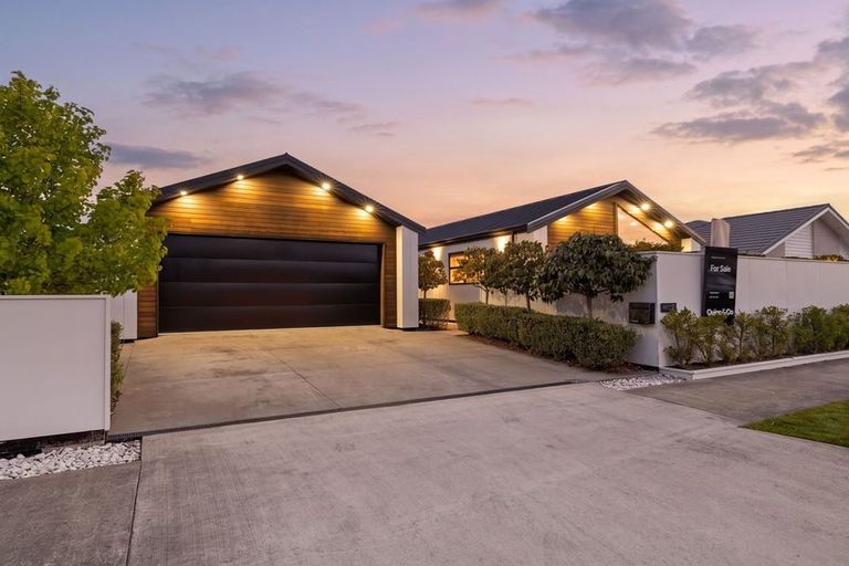 Photo of property in 62 Freedom Drive, Kelvin Grove, Palmerston North, 4414