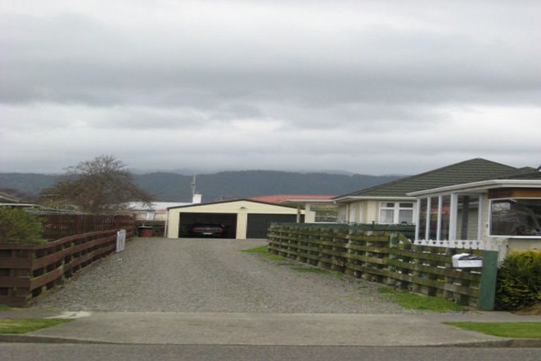 Photo of property in 154a Winchester Street, Levin, 5510