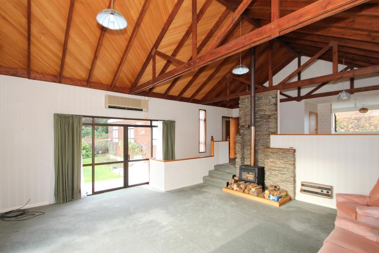 Photo of property in 33 Leven Street, South Hill, Oamaru, 9400