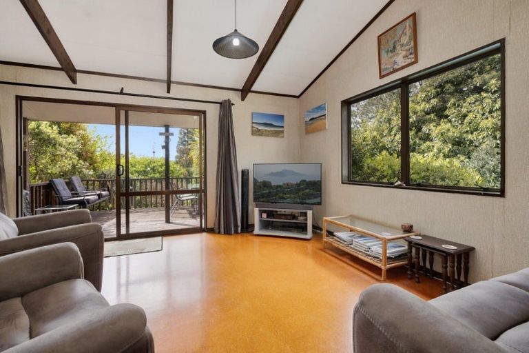 Photo of property in 48 Resolution Road, Welcome Bay, Tauranga, 3112