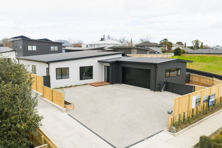 Photo of property in 47 Ashford Avenue, Hokowhitu, Palmerston North, 4410