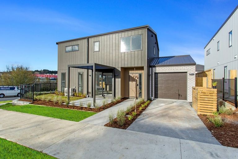 Photo of property in 20 Kilcadden Drive, Flat Bush, Auckland, 2019