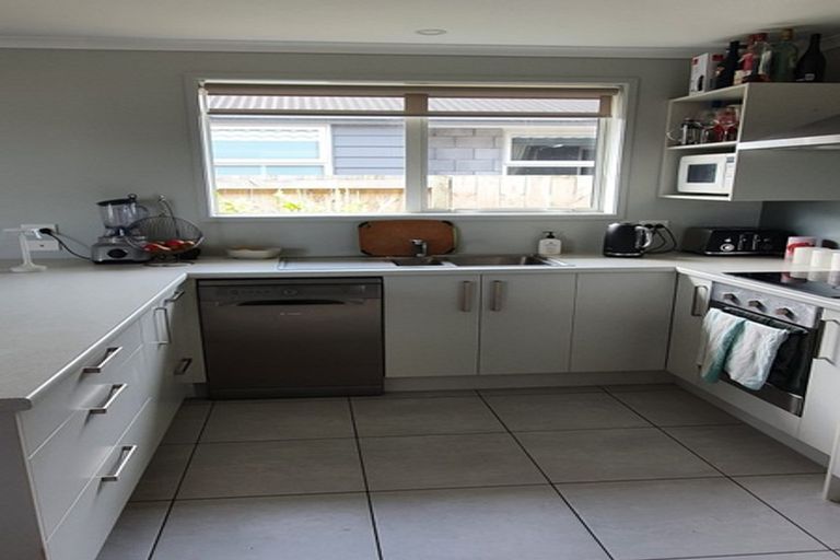 Photo of property in 46 Cupples Street, Papamoa Beach, Papamoa, 3118