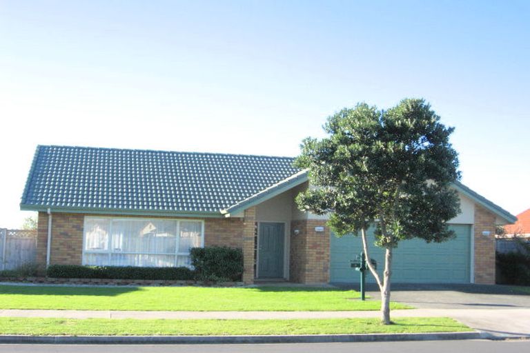 Photo of property in 7 Croftview Road, Wattle Downs, Auckland, 2103
