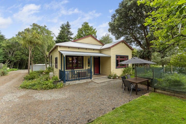Photo of property in 374 Scotts Road, Linton, Palmerston North, 4472