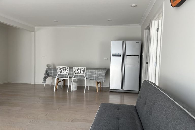 Photo of property in 12 Bridget Court, Red Beach, 0932